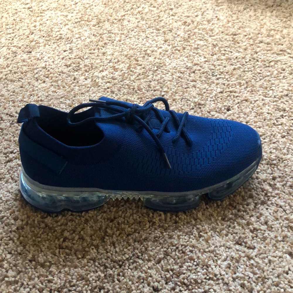 Running Shoes - Picture 4 of 5